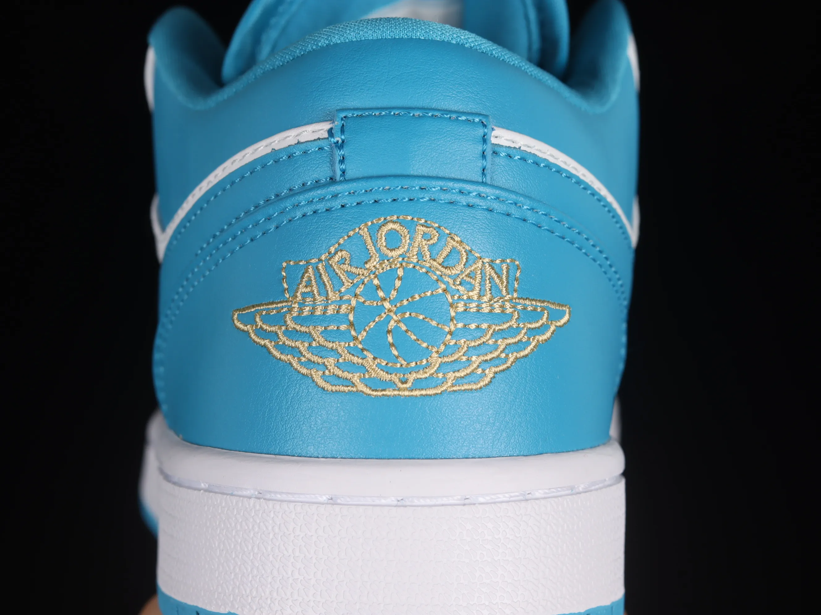 All categories Air Jordan Jordan series basketball shoes Air Jordan 1 Low Z version Air Jordan 1 Low "Aquatone" Joe 1 blue and white low-top cultural and casual sneakers 553560-174